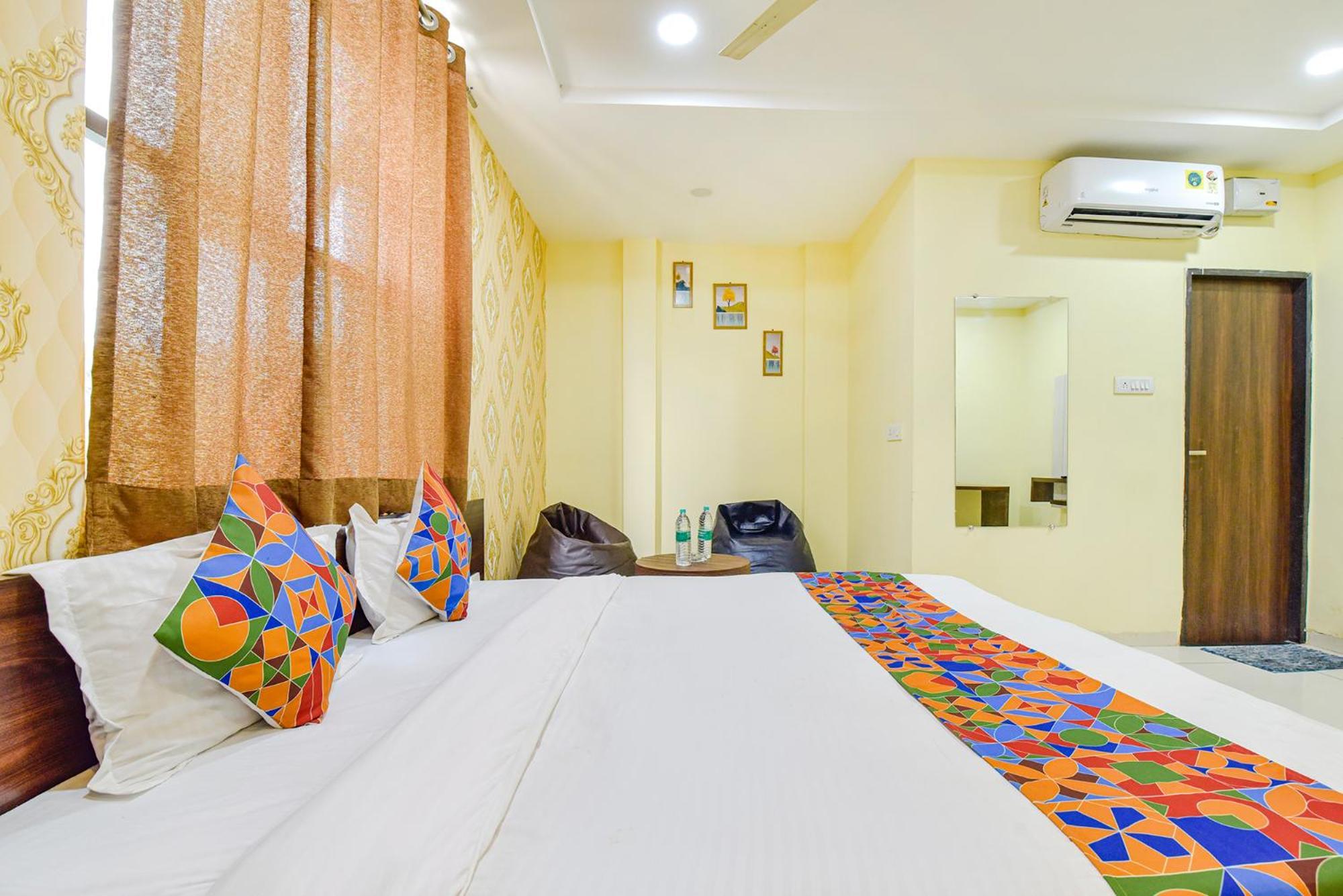 Fabexpress A2 And Restro Otel Indore Dış mekan fotoğraf