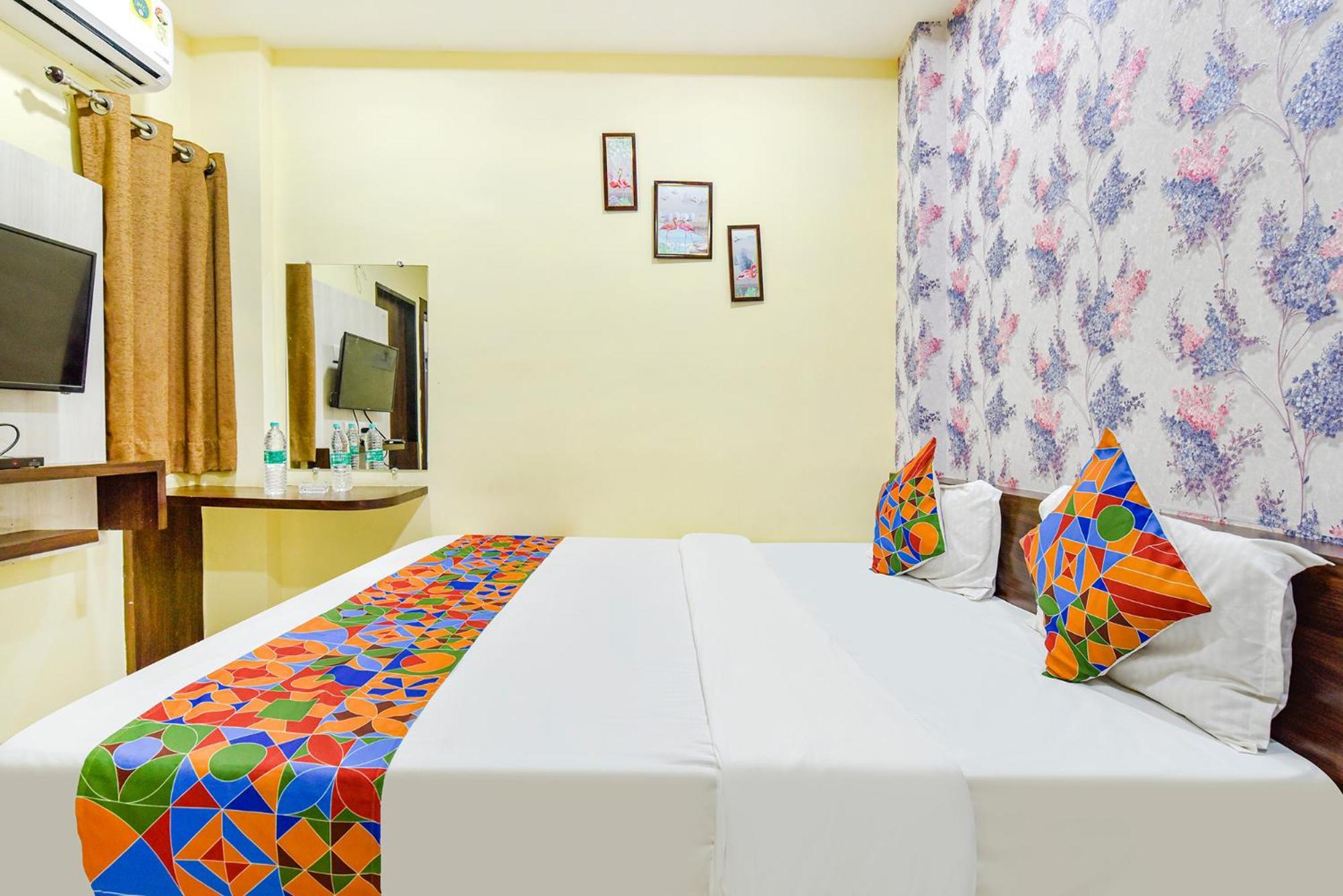Fabexpress A2 And Restro Otel Indore Dış mekan fotoğraf